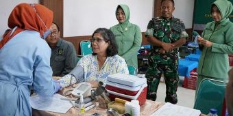 Pj Wali Kota Kediri Ikuti Donor Darah Peringatan HUT ke-79 Persit Kartika Chandra Kirana