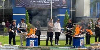 Bea Cukai Sidoarjo Musnahkan 19 Juta Batang Rokok Ilegal