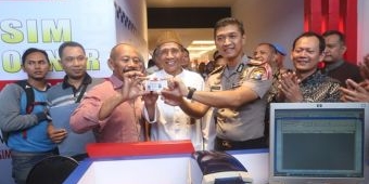 Polresta Sidoarjo Resmikan SIM Corner di Transmart Lantai Dasar