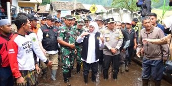 Gerak Cepat Gubernur Khofifah Tangani Banjir Bondowoso, Pastikan Relokasi dan Logistik Warga Aman