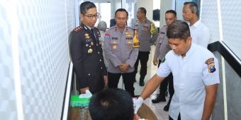 Dukung Asta Cita Presiden, Polres Ngawi Gelar Tes Urin Anggotanya secara Dadakan