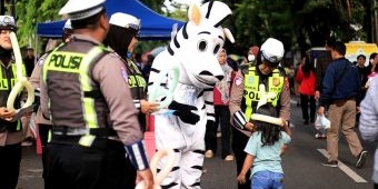 Satlantas Gresik Gelar Aksi Simpatik di CFD WEP