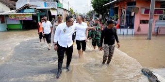 Ini Pesan Pj Wali Kota Mojokerto saat Kunjungi Korban Banjir