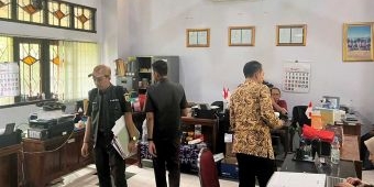 Kejaksaan Geledah Kantor Disperta Probolinggo Terkait Dugaan Korupsi Vaksin PMK