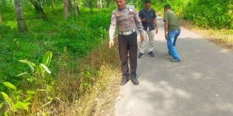 Gagal Salip, Wanita di Madiun Terlindas Truk