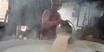 Pengrajin Tahu di Kediri Keluhkan Harga Kedelai Impor
