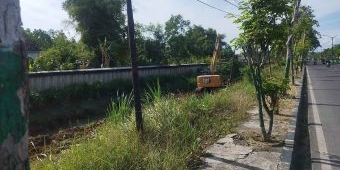 Pemprov Jatim Lanjutkan Pengerukan Sungai di Pamekasan