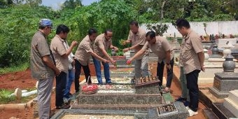 Sambut HPN 2025, PWI Sumenep Gelar Ziarah ke Makam Wartawan Senior