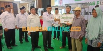 Sambut Ramadan, Baznas Jatim Bagikan Paket Sembako dan Pawai Tarhib Bersama Ratusan Bunda Ojol