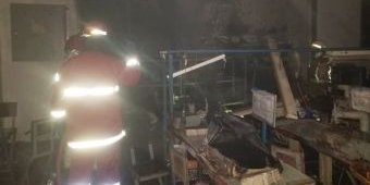 Kebakaran Pabrik Sepatu PT ShouFong Lasindo Bojonegoro Disebabkan Korsleting Listrik