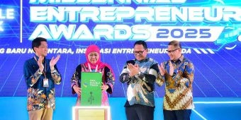 Pecahkan Rekor Muri, Gubernur Khofifah Apresiasi Capaian Siswa SMA Double Track