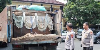 Ungkap Penyalahgunaan BBM Subsidi, Polres Blitar Kota Amankan 1.000 Liter Biosolar