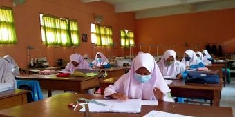 Gelar Uji Coba KBM Tatap Muka, ​20 SMA/SMK di Banyuwangi Kembali Sekolah