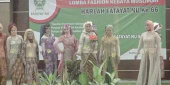 Tangkis Mode Pakaian Luar, Fatayat NU Sumenep Gelar Lomba Fashion Kebaya Muslimah