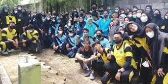 Jelang PTM 100 Persen, Siswa-siswi SMAN 2 Kota Batu Kerja Bakti Bersih-Bersih Sekolah