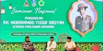 kiai-yusuf-hasyim-tertembak-bajunya-penuh-darah-aguk-irawan-patriot-sejati-dan-sangat-moderat