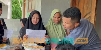 529 KPM di Desa Kedungdung Sampang Terima Bantuan Beras dari Bapanas