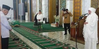 Sebelum Dimakamkan di TPU Keputih Surabaya, Jenazah KH Roziqi Disalatkan di Dua Masjid