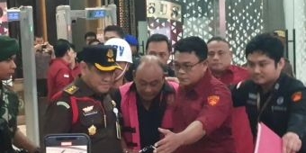 breaking-news-eks-kepala-bgn-dadan-hindayana-ditahan-kejagung-atas-dugaan-jual-beli-titik-sppg