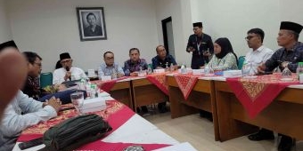 gus-kikin-dzurriyah-pesantren-tebuireng-tak-terlibat-pengelolaan-kotak-amal-makam-gus-dur