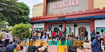 Wisatawan Serbu Wahana Wisata Nusantara Studio 1 di Libur Tahun Baru