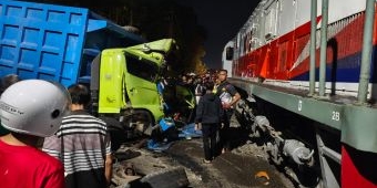 Usai Truk Mogok Tertemper KA Dhoho di Blitar, KAI Imbau Pengguna Jalan Lebih Waspada