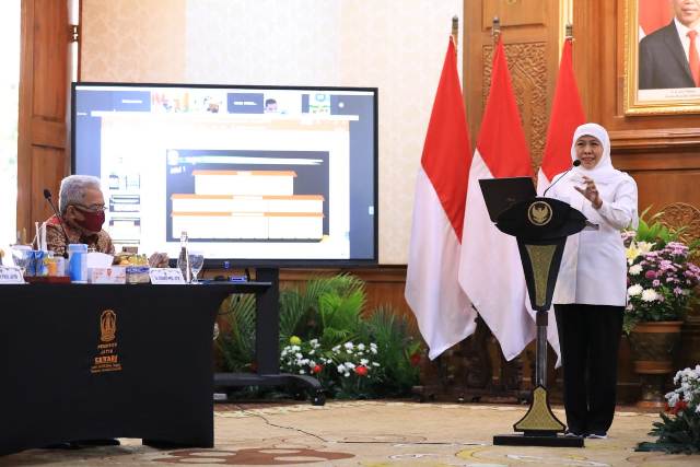 Gubernur Khofifah Koordinasi Kemendikbud agar Ponpes Salaf Dapat Ijazah Kejar Paket A, B, dan C