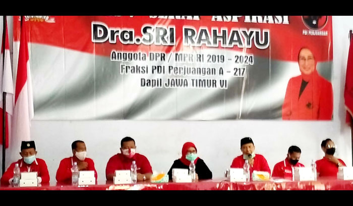 Reses Kunjungi PDIP Kediri, Sri Rahayu Janjikan Beri Bonus PAC Jika Dhito Menang 90 Persen