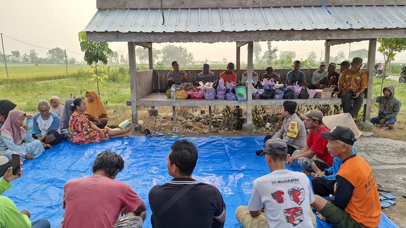 Dukung Swasembada Pangan, Polsek Karangjati Ngawi Gelar Methil Bareng Petani