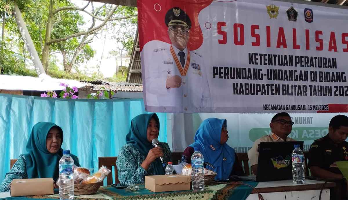 Sosialisasi pemberantasan rokok ilegal di Kabupaten Blitar.
