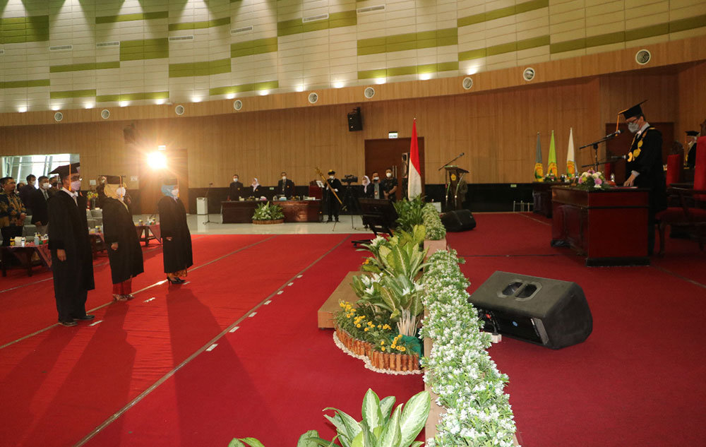 Pengukuhan tiga Profesor/Guru Besar Universitas Negeri Jember, Jum