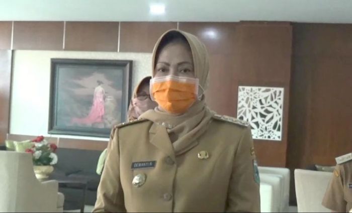 Wali Kota Batu, Hj Dewanti Rumpoko.