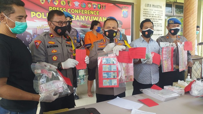 Kapolresta Banyuwangi Kombes Pol Arman Asmara Syarifuddin saat press conference di halaman Mapolresta Banyuwangi, Kamis (6/5/2021).