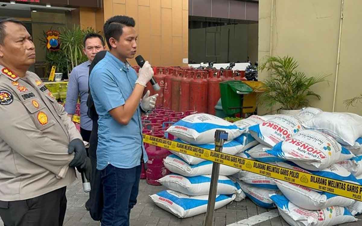 Penyelewengan pupuk bersubsidi. Foto: Dok. Humas Polda Jatim.