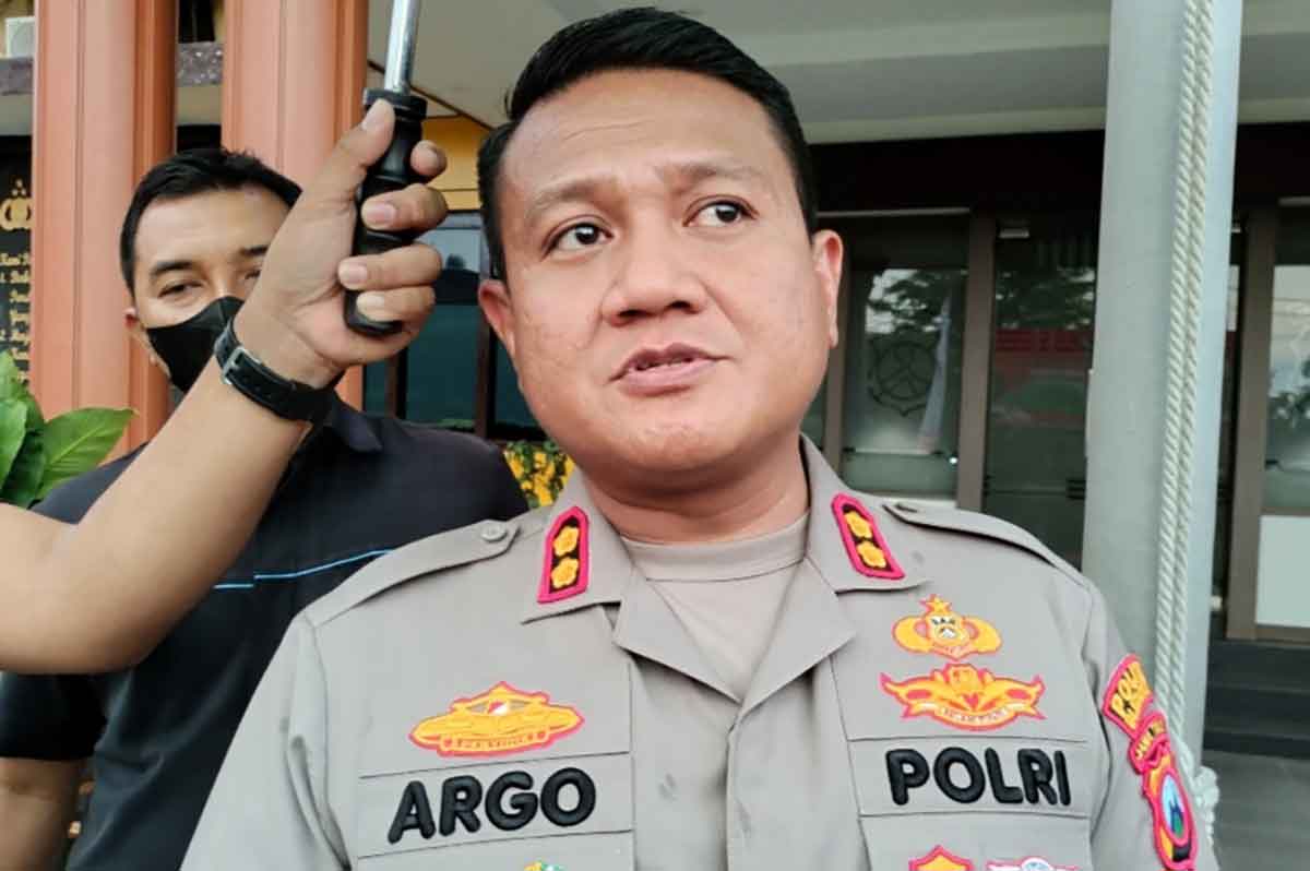 Kapolres Blitar Kota, AKBP Argo Wiyono saat memberikan keterangan kepada awak media, Minggu (18/12/2022)