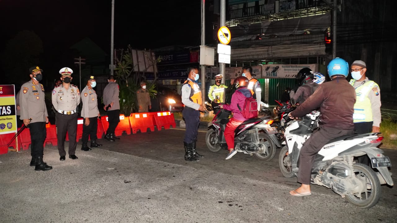 Malam Hari Raya Idul Adha di Sidoarjo Sepi, 600 Personel Disebar di Titik-titik Penyekatan