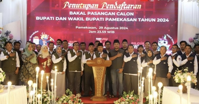 Jajaran KPU dan Bawaslu Pamekasan dalam acara penutupan pendaftaran.