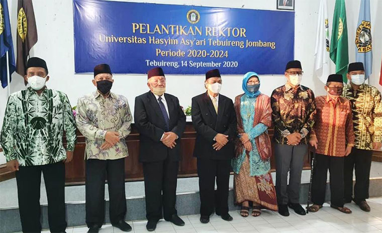 Prof. Dr. H. Haris Supratno dikukuhkan sebagai Rektor Universitas Hasyim Asy’ari (Unhasy) periode 2020-2024. foto: ist.