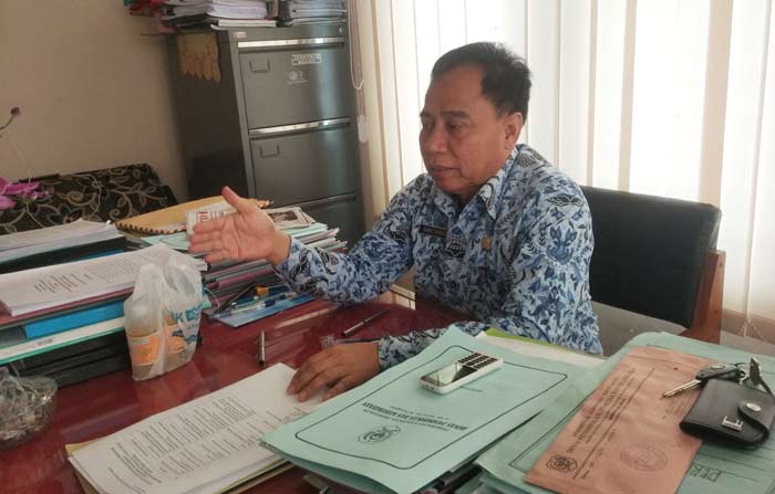 Ganip Trianto, Kabid Pembina SD Disdikpora Kabupaten Trenggalek. Foto: Herman S/BANGSAONLINE

