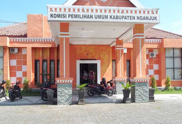 Kantor KPU Nganjuk. foto: BAMBANG DJ/ BANGSAONLINE