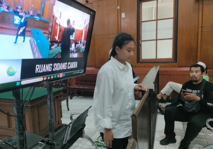 Terdakwa saat berada di Ruang Sidang