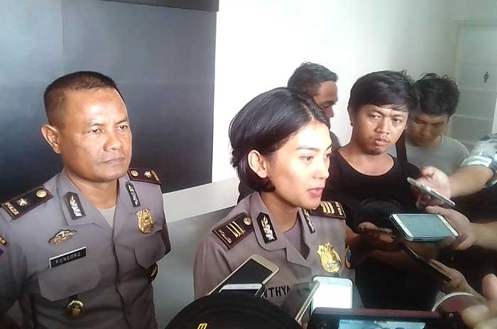 Kasubag Humas Polrestabes AKP Cinthya Dewi saat memberikan penjelasan.