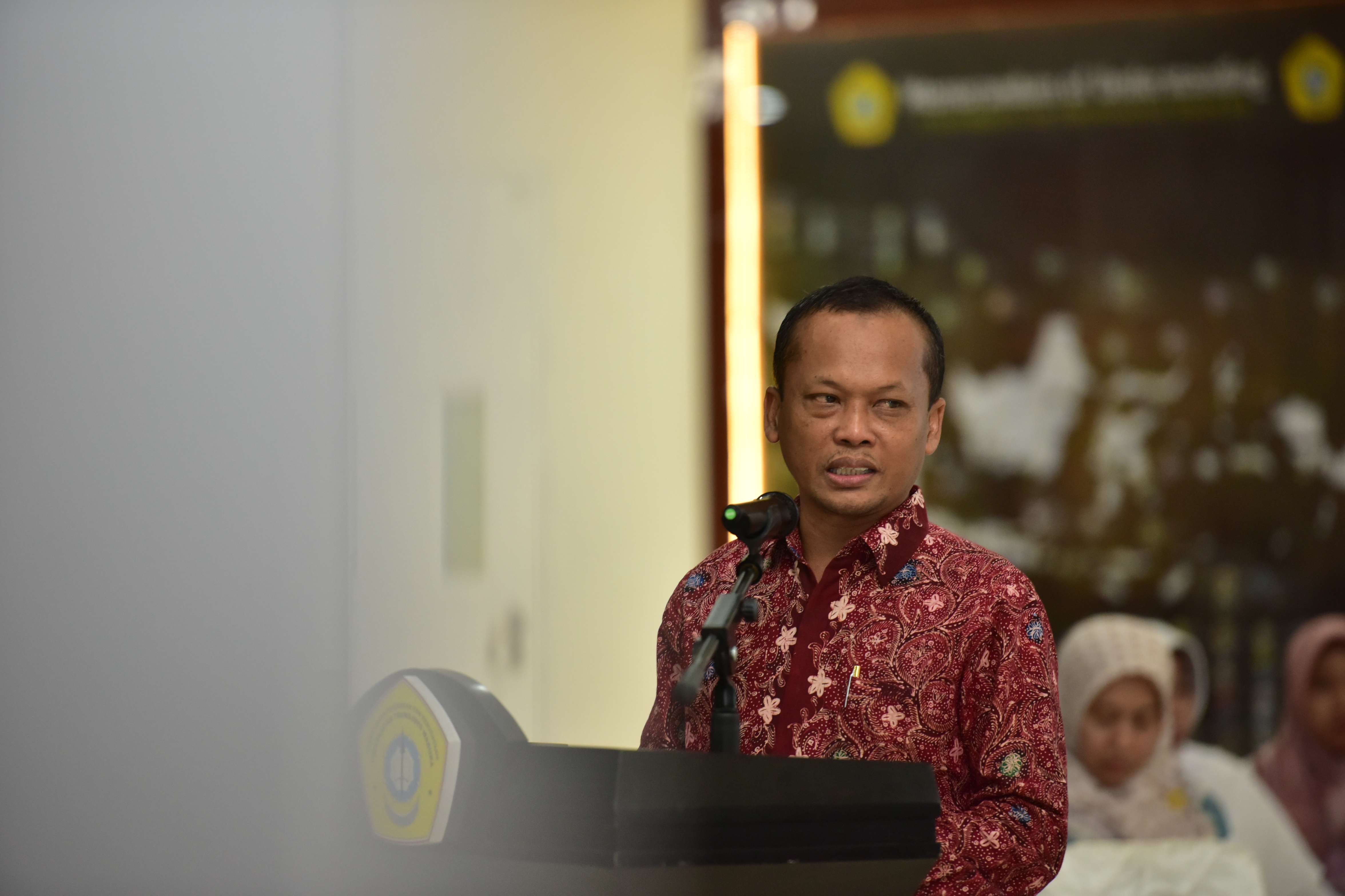 Rektor Universitas Trunojoyo Madura Dr.Safi,SH,MH 