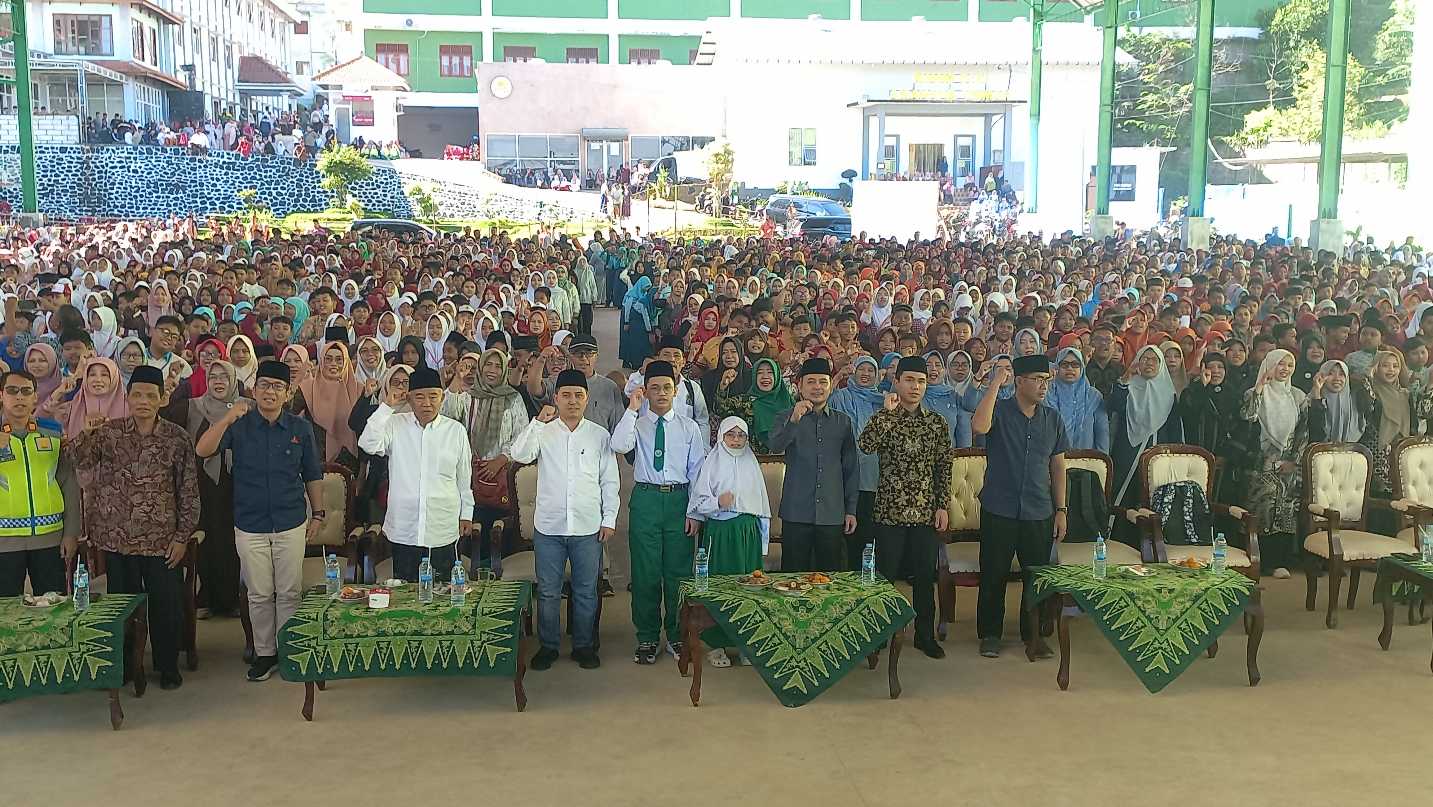 2.500 Siswa Ikuti Try Out TKA di Ponpes Amanatul Ummah, Ini Pesan Bupati Mojokerto