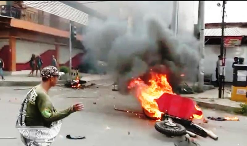Hasil pengecekan terakhir sebanyak 13 motor rusak. Terdiri dua unit motor terbakar, 6 terbakar sebagian, lalu 5 unit tertinggal di TKP.