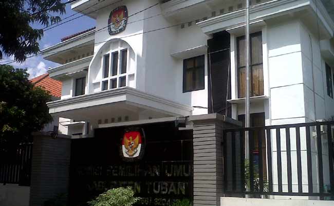Kantor KPU Tuban. (foto: suwandi/BANGSAONLINE)