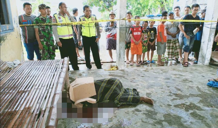 Korban tewas dalam posisi telungkup dan bersimbah darah.