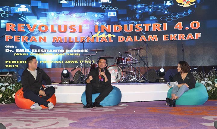 Emil Dardak saat menjadi narasumber pada The Camp Fiesta BPJS Kesehatan di Bandung, Kamis (25/7). 