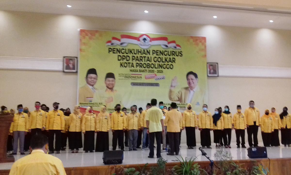 Acara pengukuhan pengurus DPD Partai Golkar Kota Probolinggo masa bakti 2020-2025, Sabtu (14/11/2020). foto: sugianto/ bangsaonline