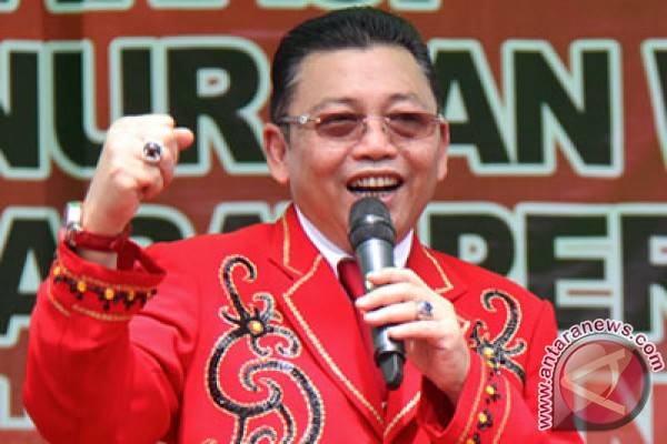 Ketua DPD PDIP Kalimantan Barat Cornelis yang juga Gubernur Kalimatan Barat mewacanakan pisah atau merdeka dari NKRI jika pelantikan Presiden terpilih Jokowi dijegal. Foto: antara.com